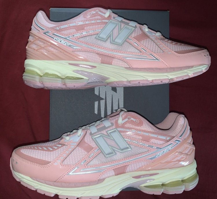 New Balance 1906