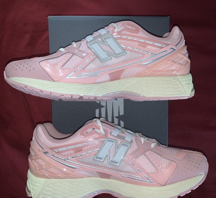 New Balance 1906