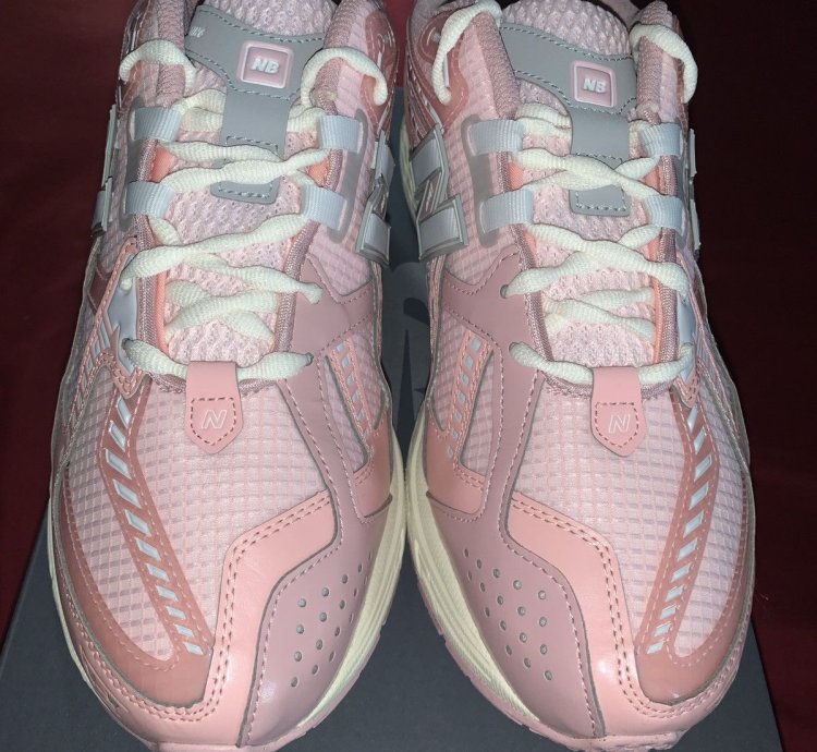 New Balance 1906