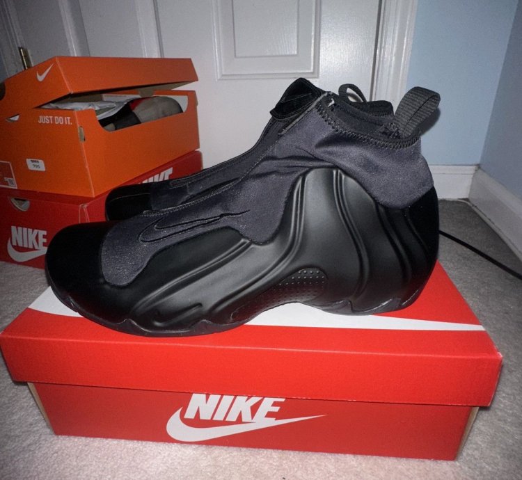 Nike Air Flightposite Triple Black Size 11 Like New