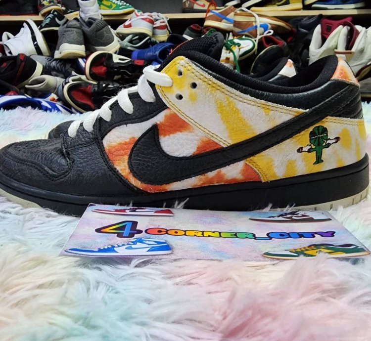 Nike Sb Dunk Low Raygun