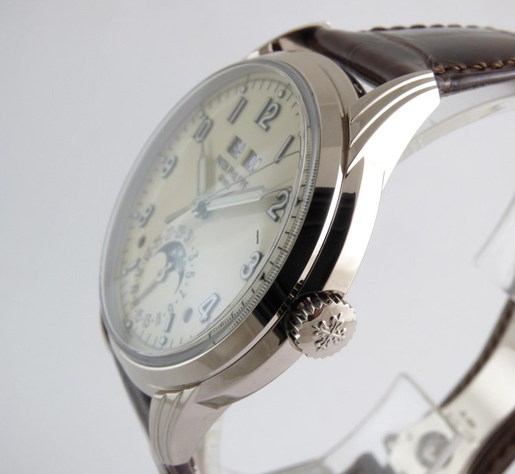 Patek Philippe Perpetual Calendar Whitegold Mint