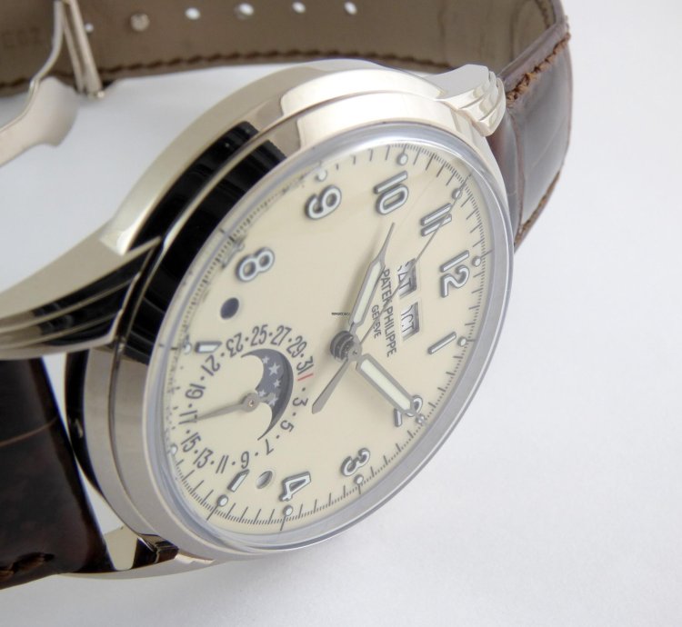 Patek Philippe Perpetual Calendar Whitegold Mint