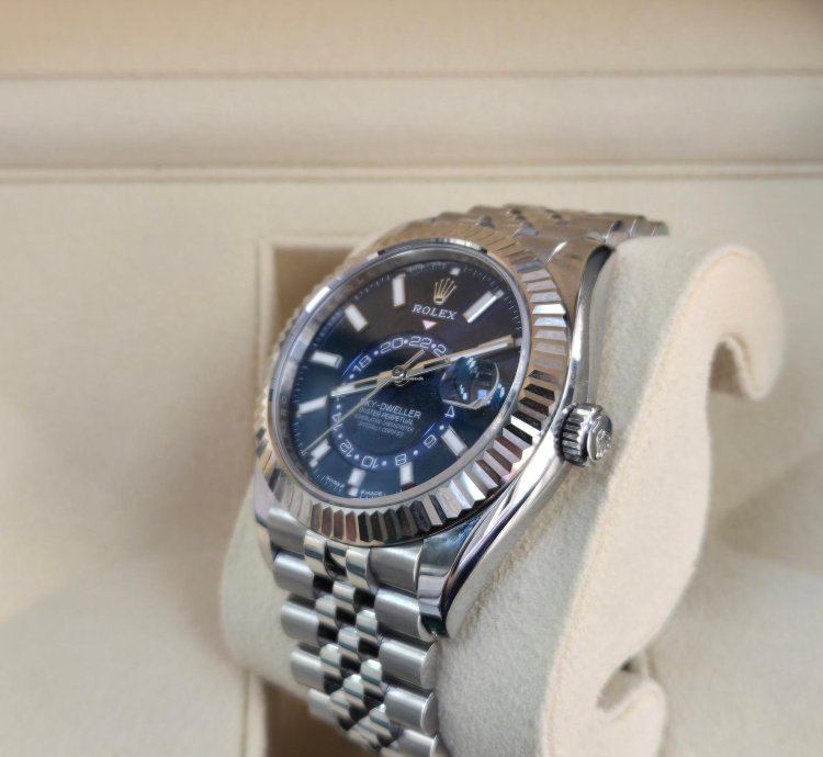 Rolex Sky-dweller Steel Blue Dial Jubliee