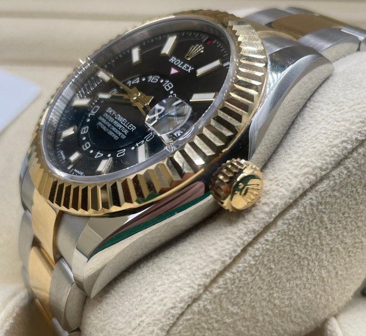Rolex Sky-dweller Steel Gold Oyster Black Dial New Unworn 2023 Full Set
