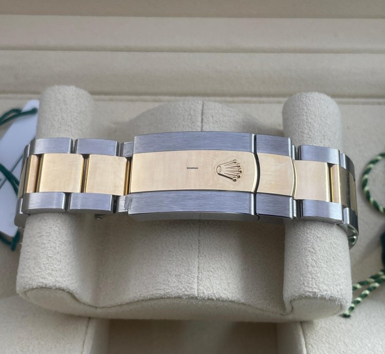 Rolex Sky-dweller Steel Gold Oyster Black Dial New Unworn 2023 Full Set