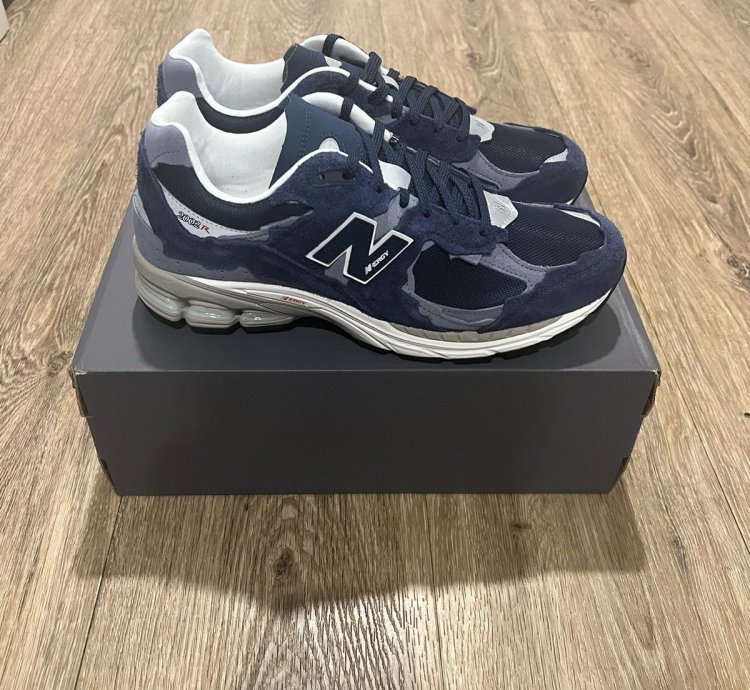 New Balance 2002r Blue Grey