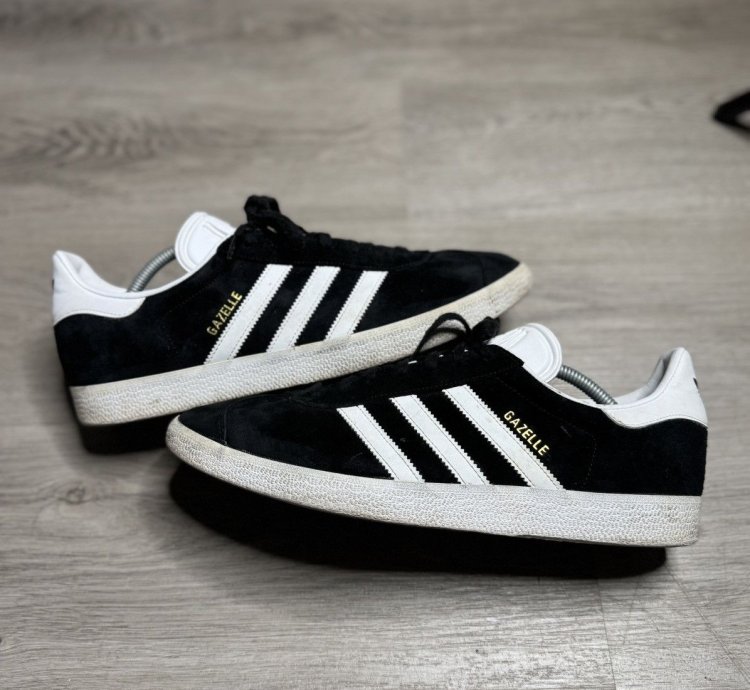 Adidas Gazelle - Core Black Cloud White Gold 2018