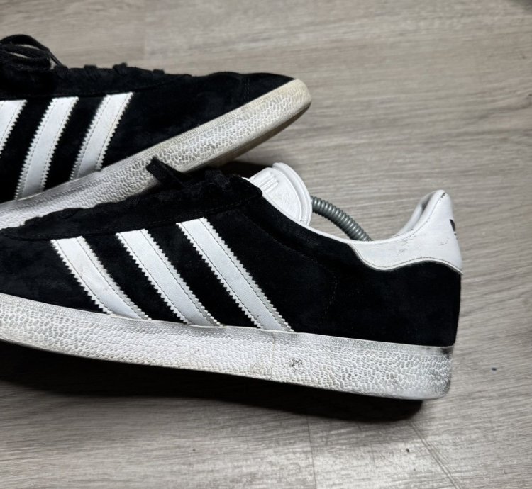 Adidas Gazelle - Core Black Cloud White Gold 2018