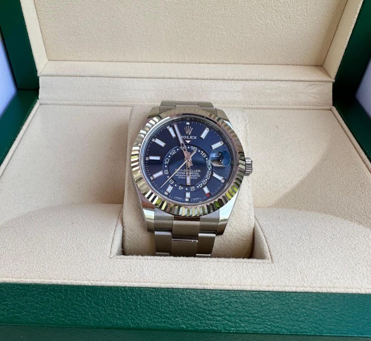 Rolex Sky-dweller Steel Sky-dweller Blue Dial 2023 Unworn Box Papers 326934
