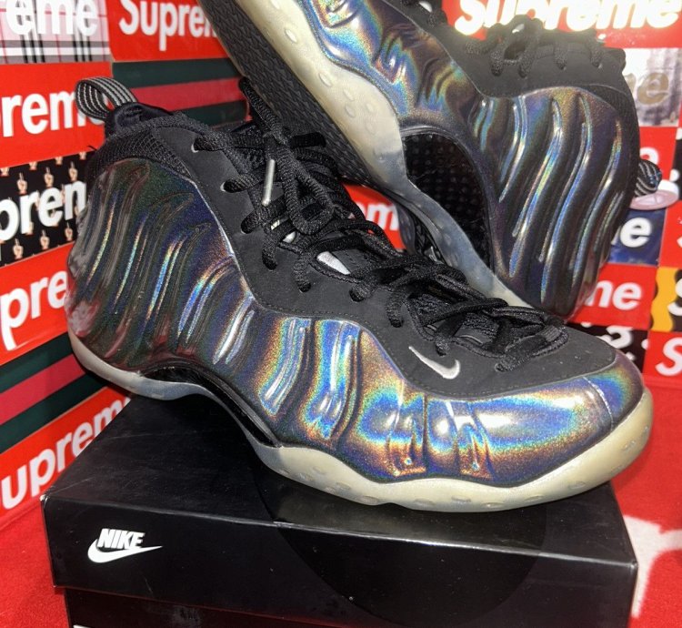 Nike Air Foamposite One Hologram 2015 Size 12 5