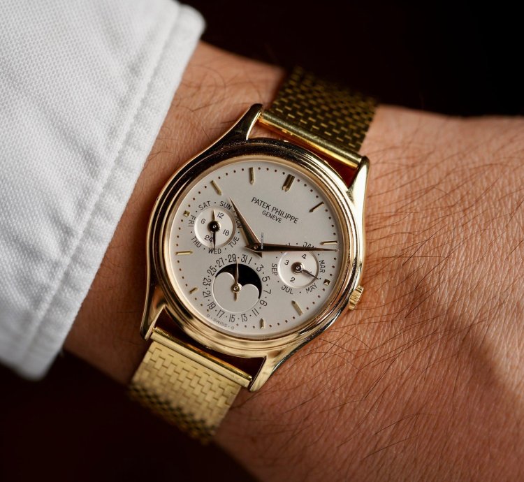 Patek Philippe Reference 3940j 1st Series On Cb Tiffany Co Bracelet Extract From The Archives