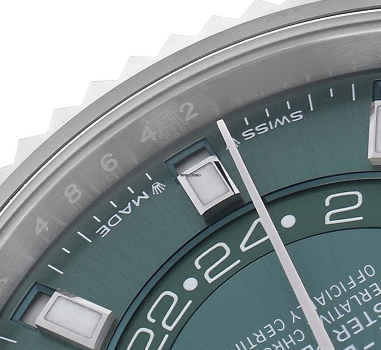 Rolex Sky-dweller Steel White Gold Green Dial Mens Watch 336934 Unworn
