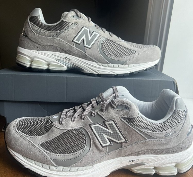 New Balance 2002r Grey White