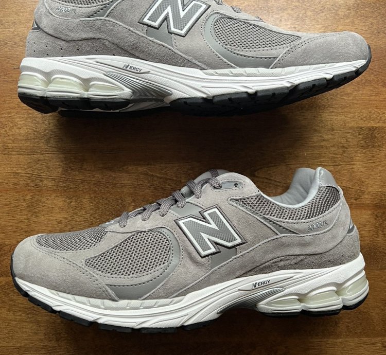 New Balance 2002r Grey White