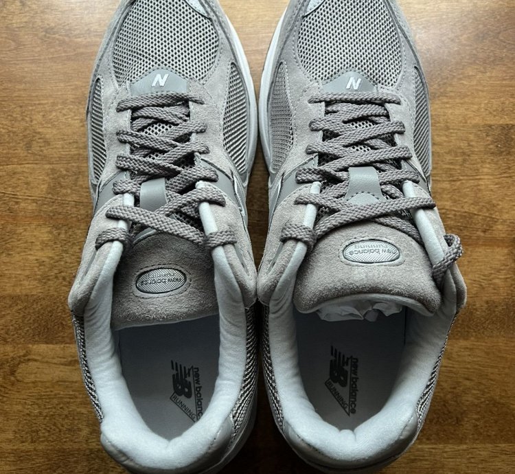 New Balance 2002r Grey White