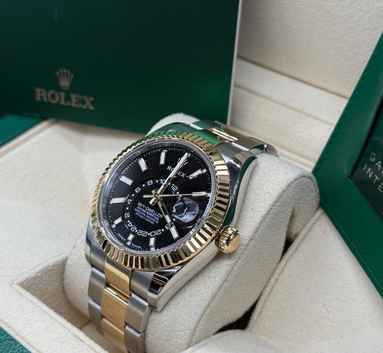 Rolex Sky-dweller Two Tone Black Dial New 2023 Complete Set
