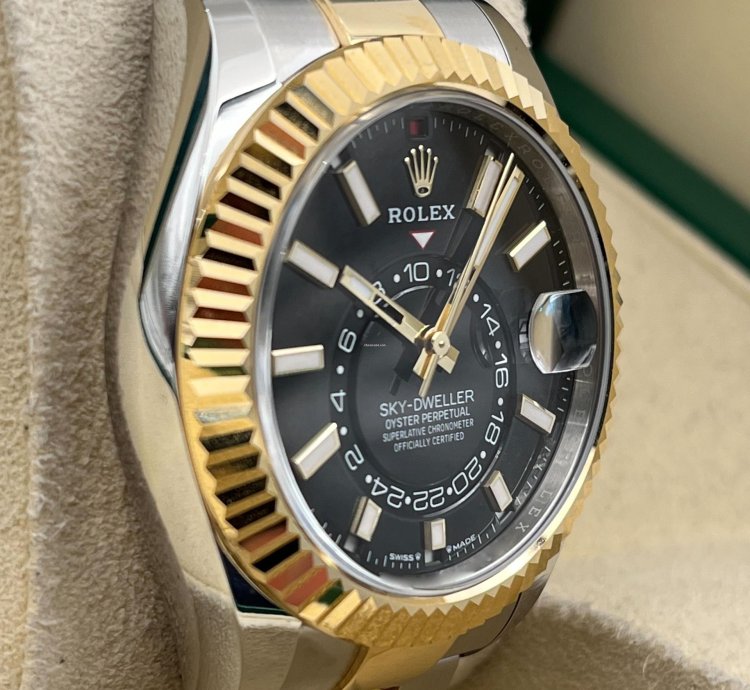 Rolex Sky-dweller Two Tone Black Dial Oyster Bracelet 336933 Unworn 2024