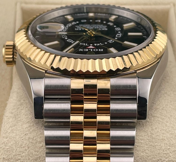 Rolex Sky-dweller Two-tone Black Dial