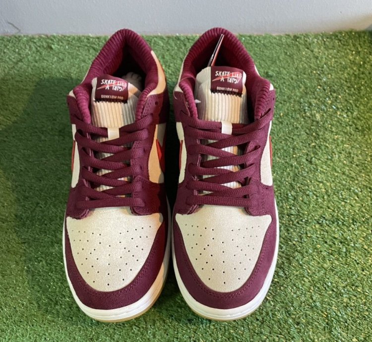 Nike Sb Dunk Low Skate Like Girl
