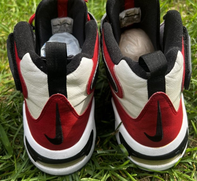 Clean Nike Air Max Griffey Size 12 Cincinnati Reds 2011