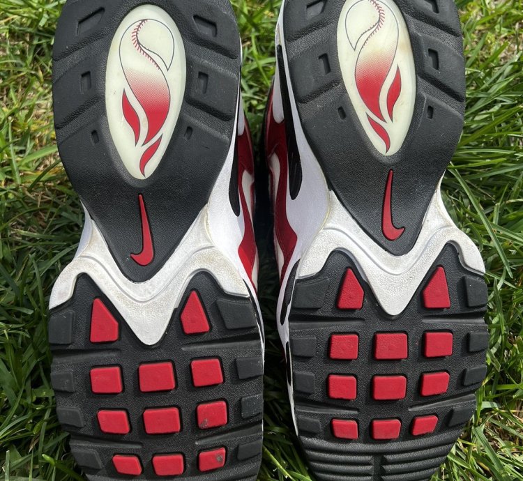 Clean Nike Air Max Griffey Size 12 Cincinnati Reds 2011
