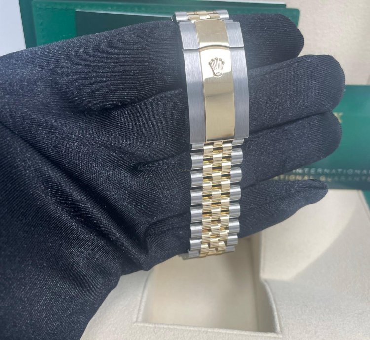 Rolex Sky-dweller Two-tone Stainless Steel - Yellow Gold Champagne Index Dial Jubilee 326933