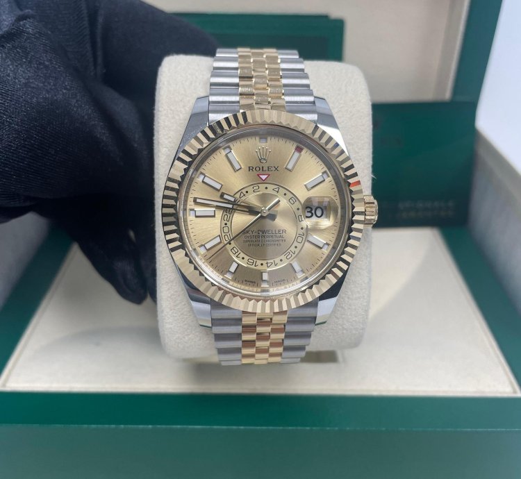 Rolex Sky-dweller Two-tone Stainless Steel - Yellow Gold Champagne Index Dial Jubilee 326933
