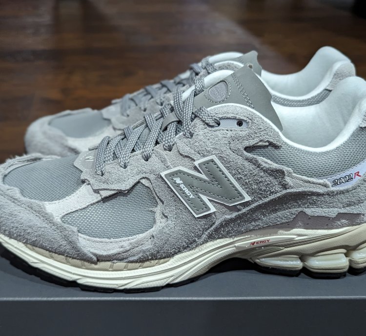 New Balance 2002r Protection Pack