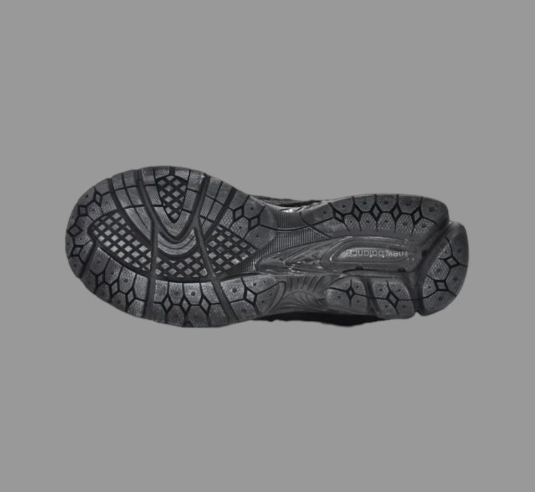 New Balance 2002r Protection Pack Black Phantom
