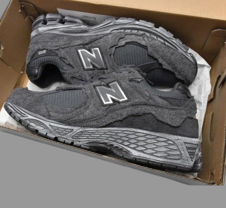 New Balance 2002r Protection Pack Black Phantom