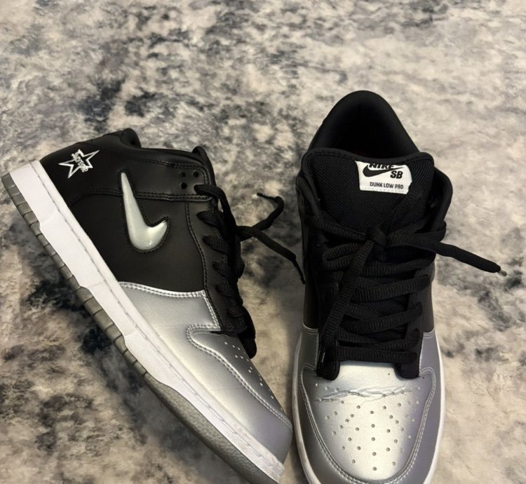 Nike Sb Dunk Low Supreme Jewel Swoosh Silver