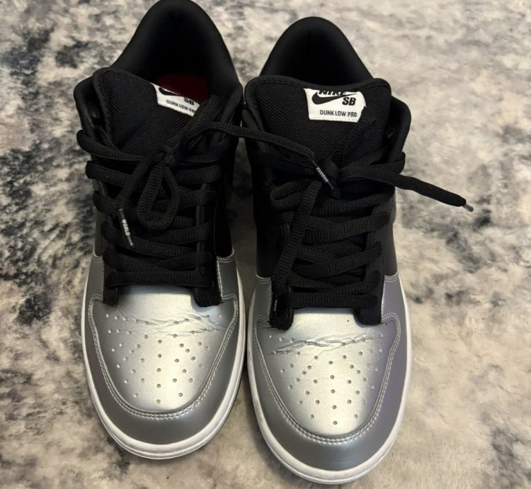 Nike Sb Dunk Low Supreme Jewel Swoosh Silver