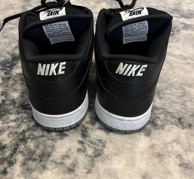 Nike Sb Dunk Low Supreme Jewel Swoosh Silver