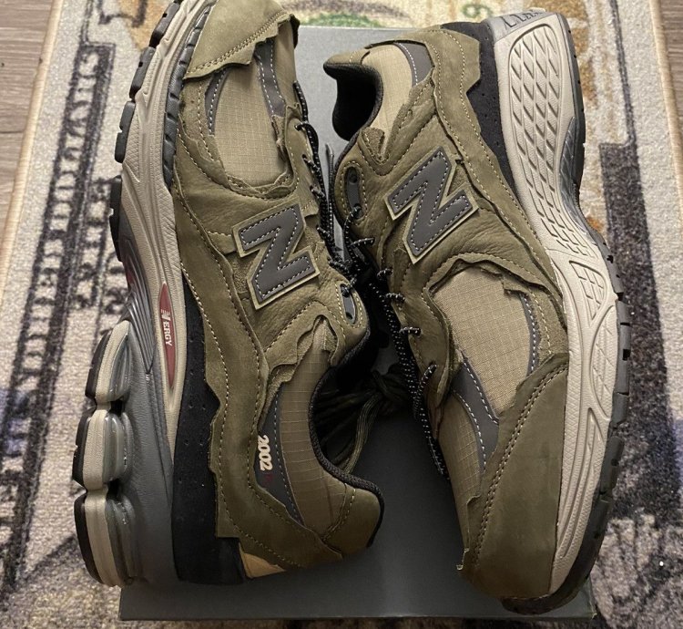 New Balance 2002r Protection Pack Dark Moss