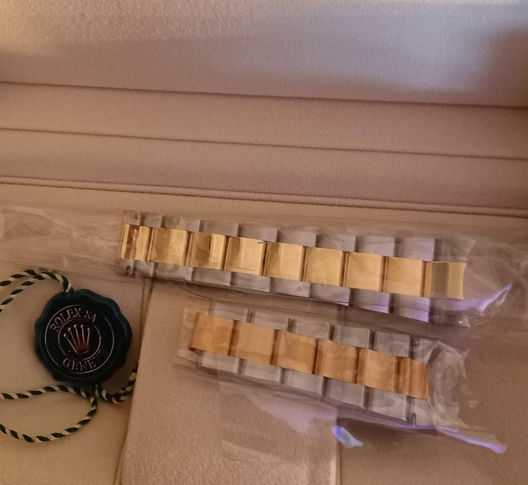 Rolex Sky-dweller Ungetragene Tresoruhr Incl Zus Tzl Rubber Band Schwarz