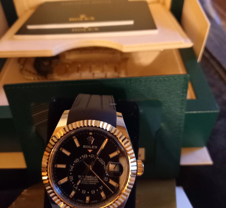 Rolex Sky-dweller Ungetragene Tresoruhr Incl Zus Tzl Rubber Band Schwarz