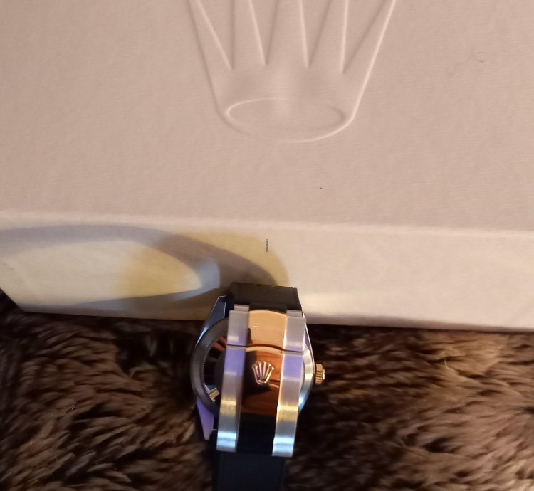 Rolex Sky-dweller Ungetragene Tresoruhr Incl Zus Tzl Rubber Band Schwarz