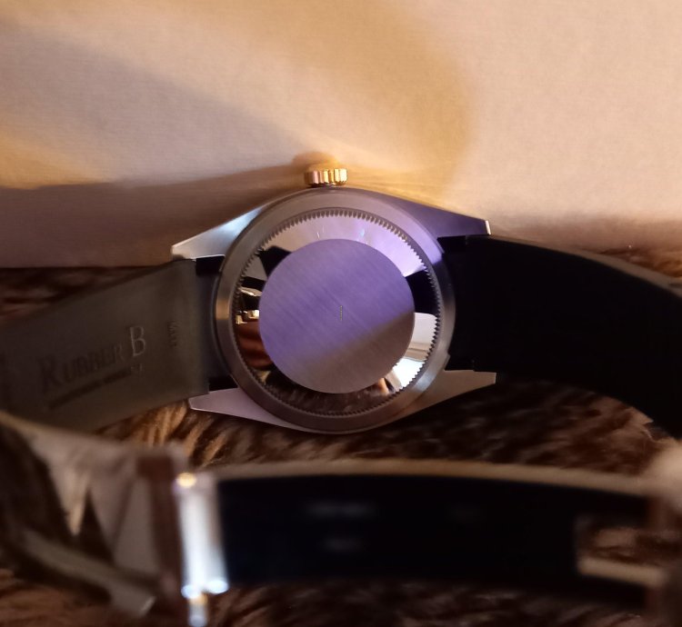 Rolex Sky-dweller Ungetragene Tresoruhr Incl Zus Tzl Rubber Band Schwarz