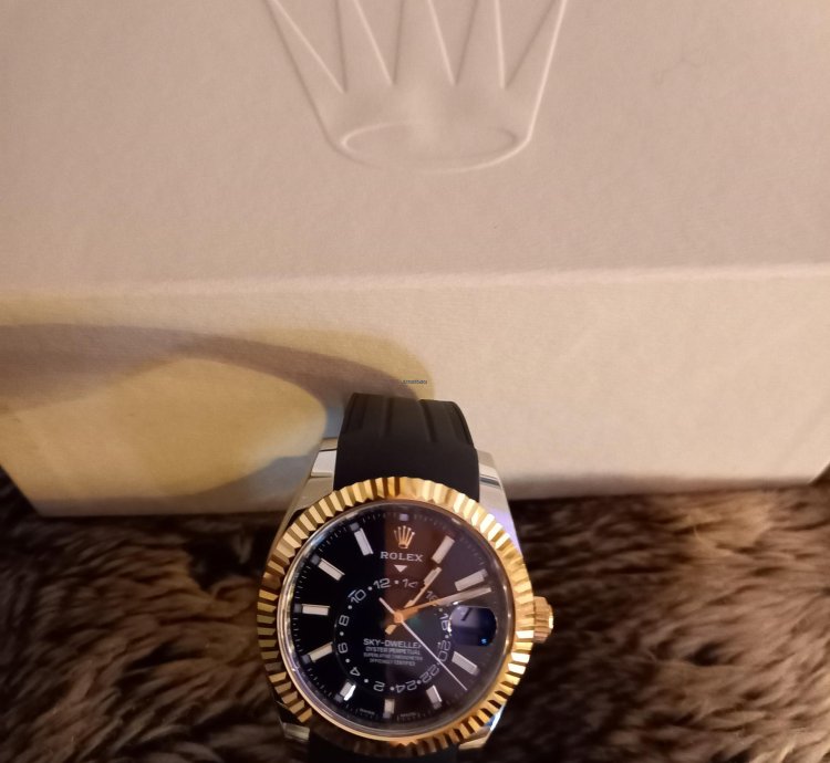 Rolex Sky-dweller Ungetragene Tresoruhr Incl Zus Tzl Rubber Band Schwarz