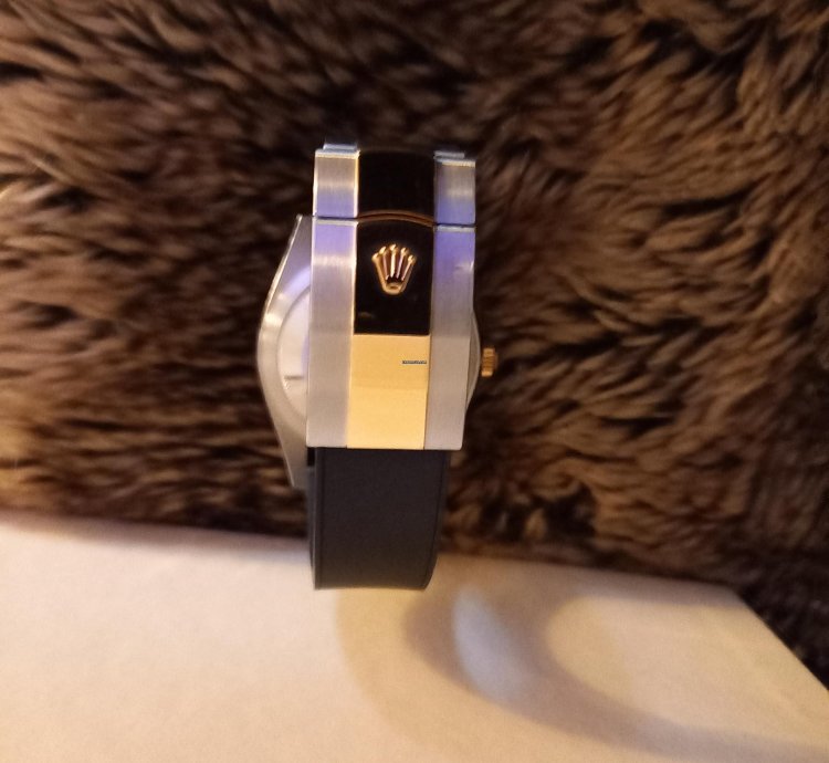 Rolex Sky-dweller Ungetragene Tresoruhr Incl Zus Tzl Rubber Band Schwarz