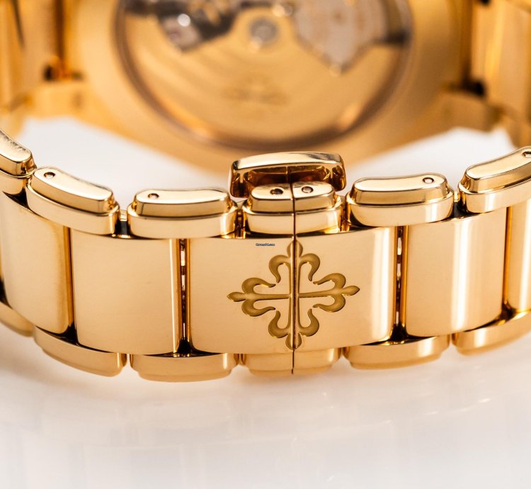 Patek Philippe Twenty 4 Ref-7300-1200r-001 18k Rose Gold Papers Bj-2021