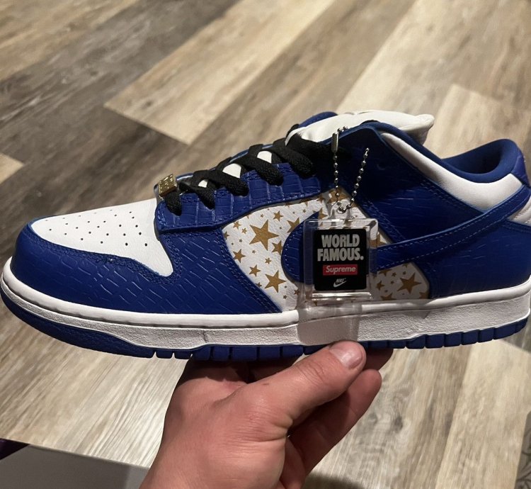 Nike Sb Dunk Low Supreme Stars Hyper Royal