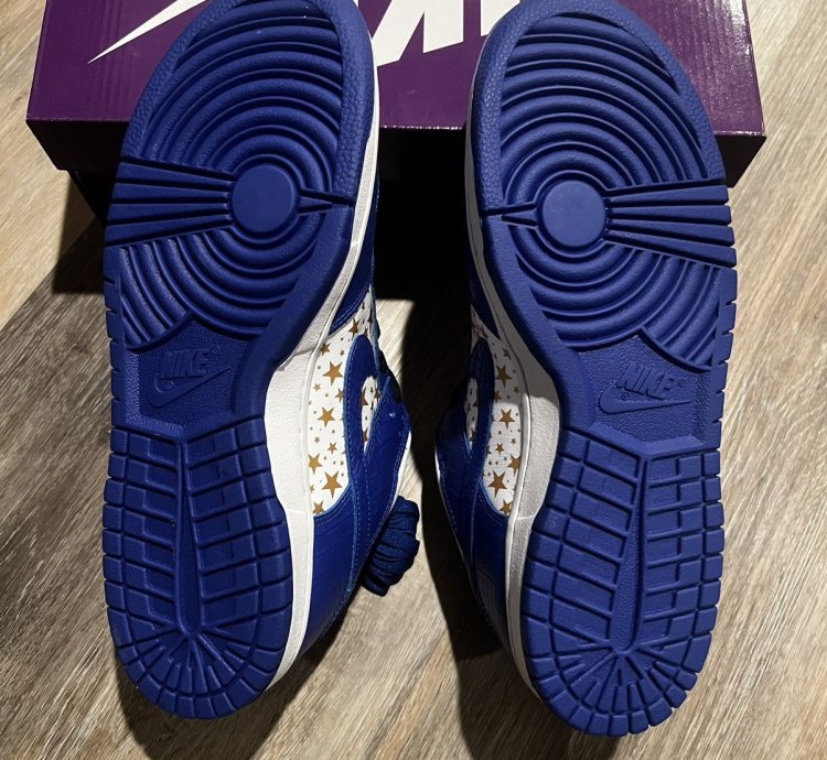 Nike Sb Dunk Low Supreme Stars Hyper Royal
