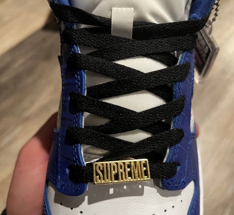 Nike Sb Dunk Low Supreme Stars Hyper Royal