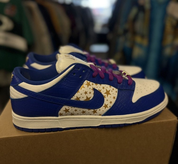 Nike Sb Dunk Low Supreme Stars Hyper Royal Blue Size 12