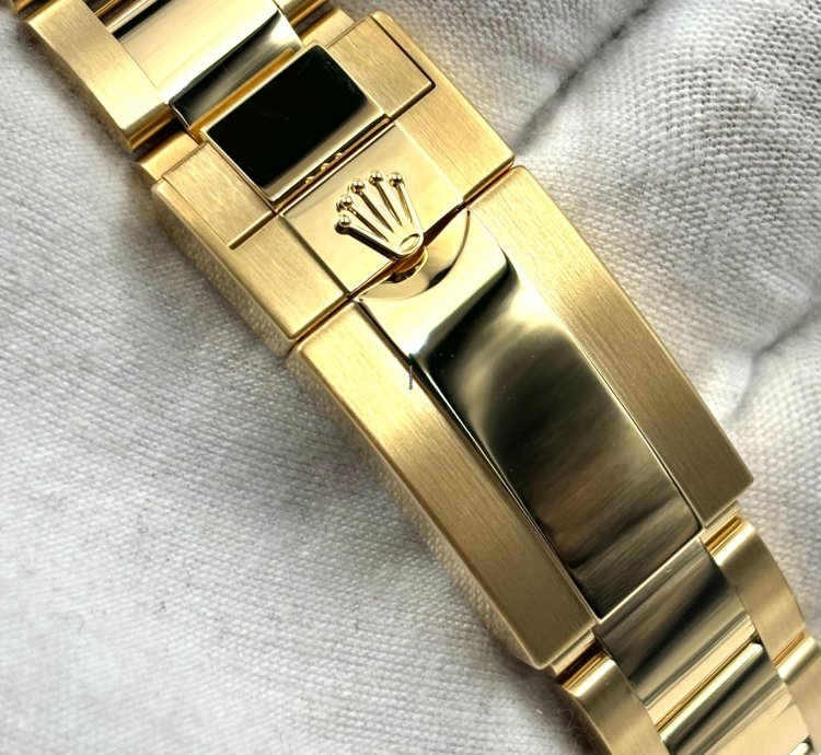 Rolex Daytona Unworn Cosmograph Daytona 40mm Black Dial Yellow Gold Bracelet 126508 Box Papers 2024