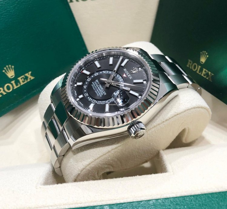 Rolex Sky-dweller Unworn 326934 Sky-dweller Black Dial Stainless Steel 42mm Oyster Bracelet