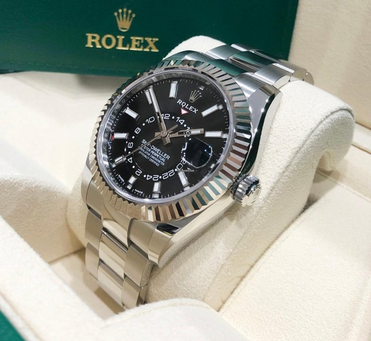 Rolex Sky-dweller Unworn 326934 Sky-dweller Black Dial Stainless Steel 42mm Oyster Bracelet