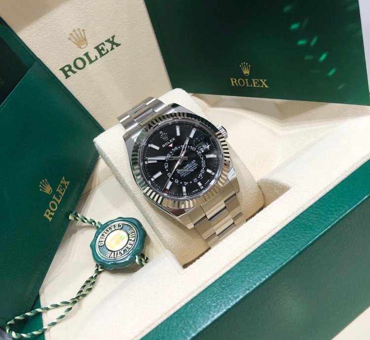 Rolex Sky-dweller Unworn 326934 Sky-dweller Black Dial Stainless Steel 42mm Oyster Bracelet